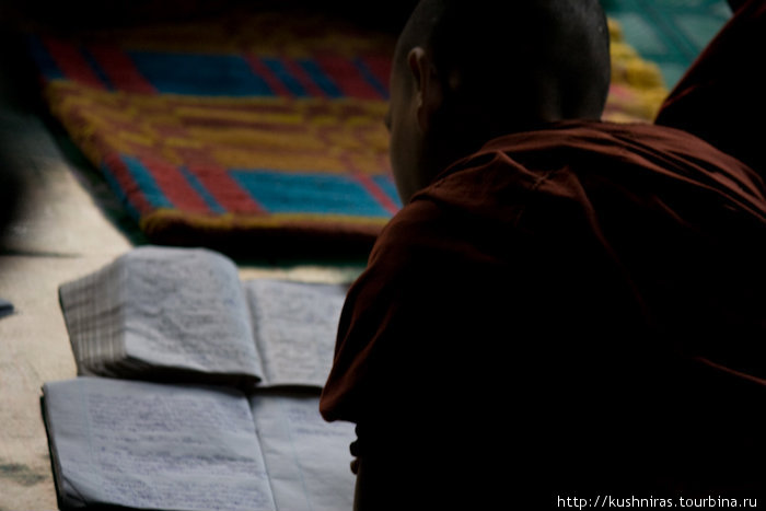 Один день с буддийскими монахами Пья, Мьянма