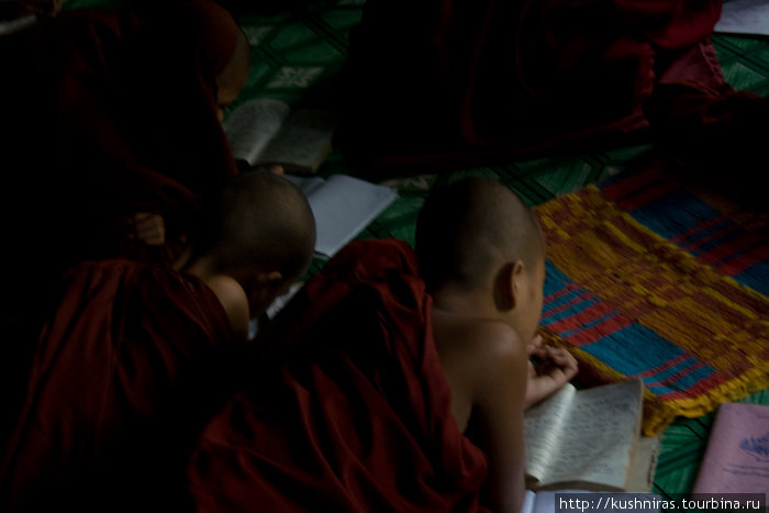 Один день с буддийскими монахами Пья, Мьянма