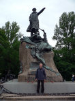 Памятник Макарову.