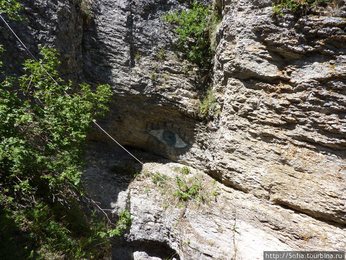 пещера Трехглазка (один из глазов) Судак, Россия