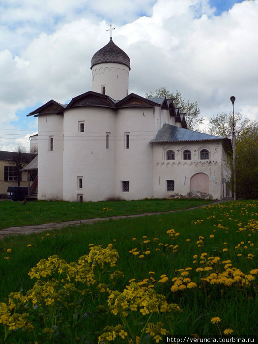 Новгородские церкви. Санкт-Петербург и Ленинградская область, Россия