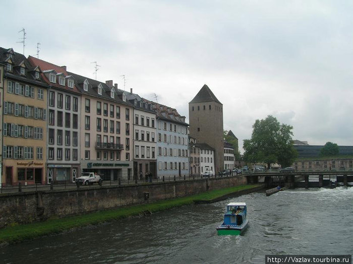Одна из набережных Страсбург, Франция