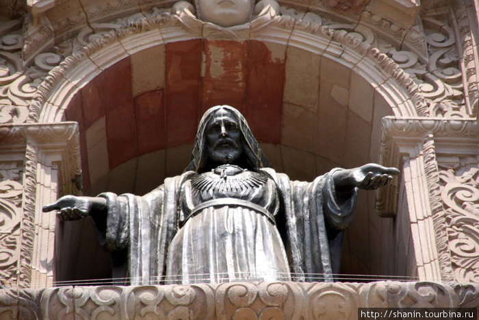 Статуя Христпа Лима, Перу