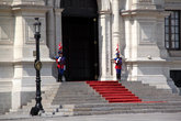 Вход в Президентский дворец