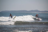 Два серфингиста на одной волне