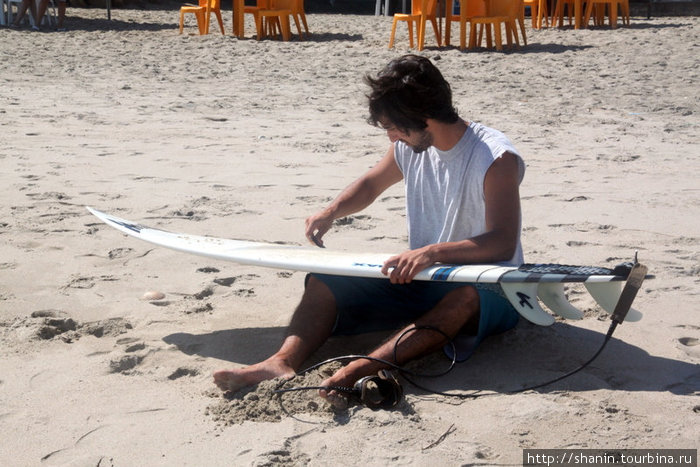 Ремонт доски для серфинга Манкора, Перу