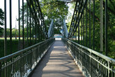 Макаровский мост, ведущий через овраг на Якорную площадь.