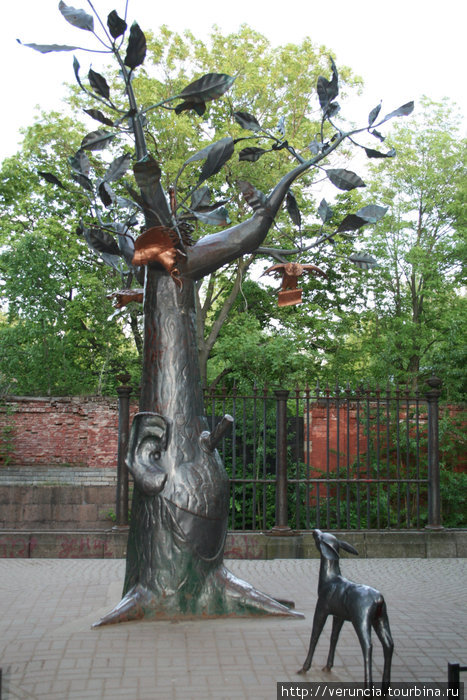 Дерево счастья. Кронштадт, Россия