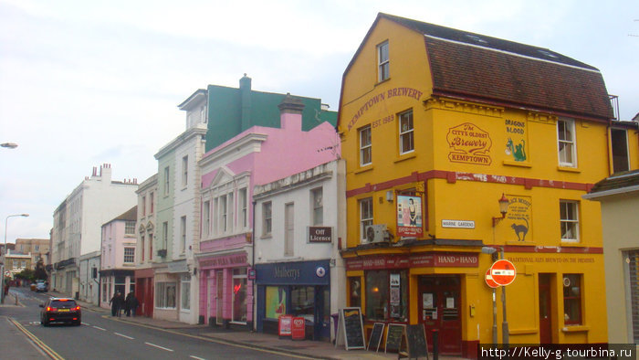 Разноцветные домики в Kemptown Брайтон, Великобритания