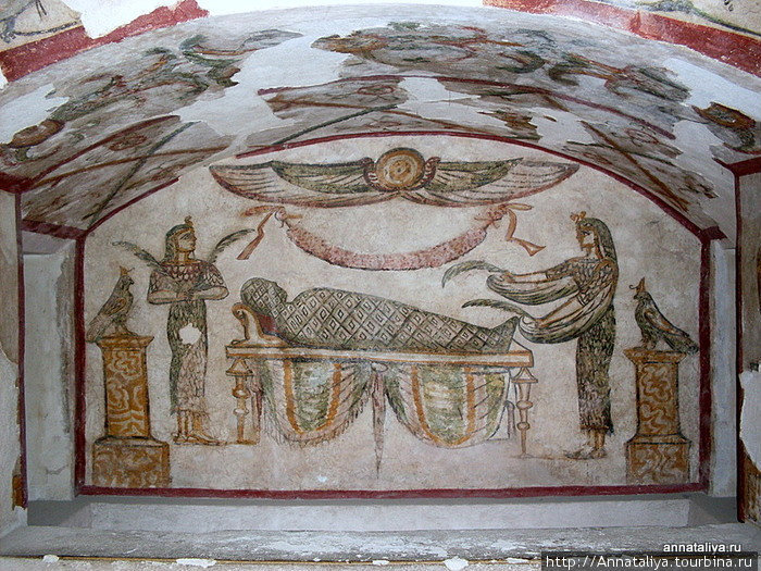 Фрески в древней усыпальнице Александрия, Египет