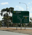 Город Port Augusta — это огромный перекрёсток главных магистралей Австралии. Налево — на запад страны. Направо — в центр и на север континента.