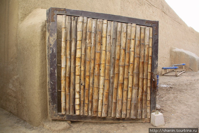 Дверь из бамбука Трухильо, Перу