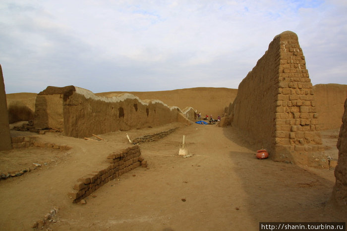 Стены на руинах Трухильо, Перу