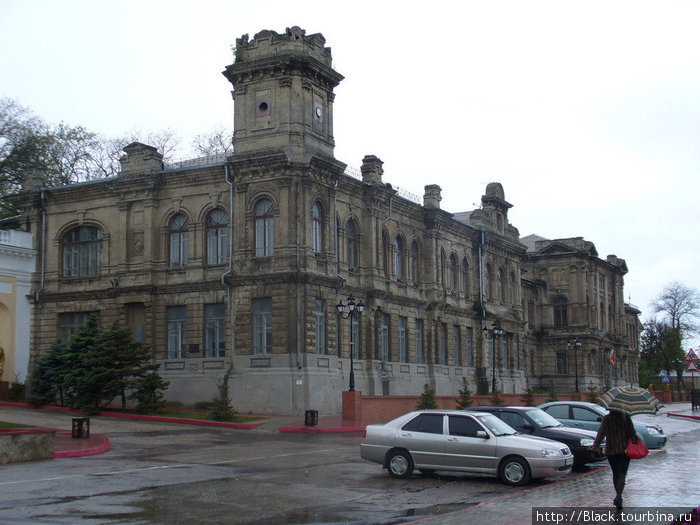 Здание гимназии Керчь, Россия