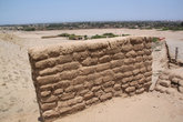 Стена из необожженной глины
