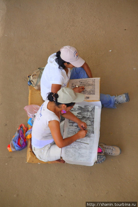 Археологи за работой Трухильо, Перу