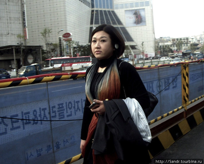 Девушка на улицах города Сеул, Республика Корея