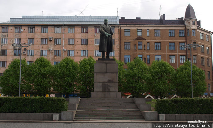 Памятник Ленину на Красной площади Выборг, Россия
