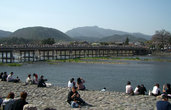 Мост Тогэцукё через реку Оигаву.