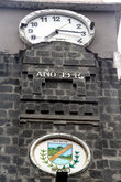 Часы 1946 года на здании муниципалитета