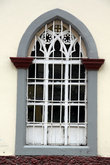 Окно в католической школе