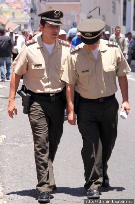 Полицейские на пару Кито, Эквадор