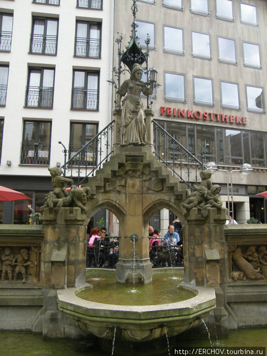 Скульптуры и монументы города Кёльн, Германия