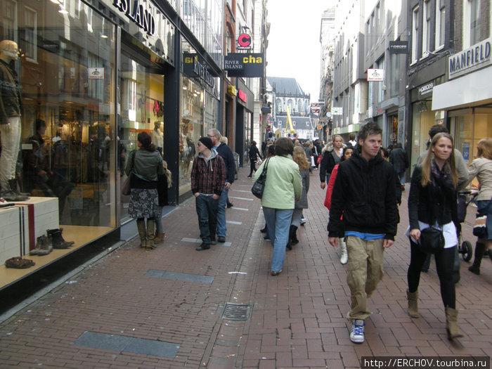 Люди в городе Амстердаме Амстердам, Нидерланды