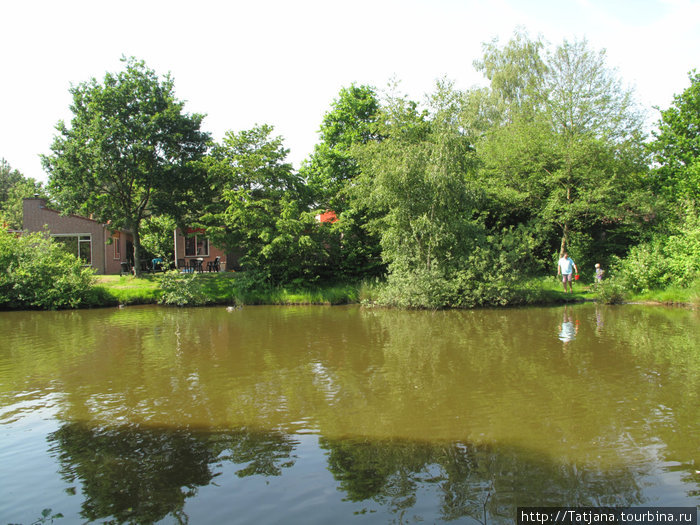 Рядом с домиком можно ловить рыбу Веерт, Нидерланды