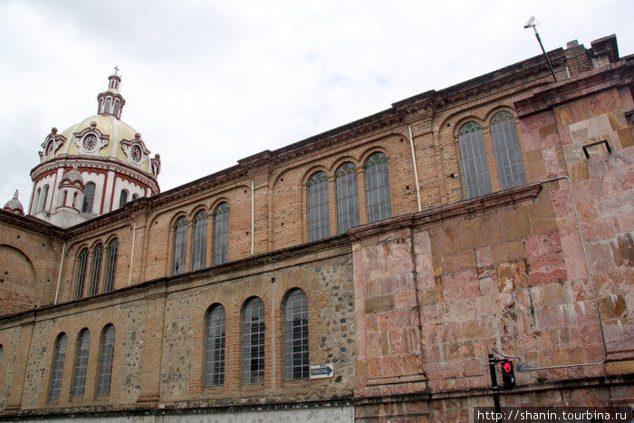 Церковь Святого Бласа Санта-Ана-де-лос-Риос-де-Куэнка, Эквадор