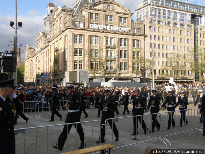 Амстердам 4 мая 2010 г. площадь Дам Амстердам, Нидерланды