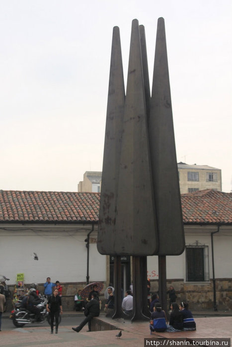 Монумент на углу Богота, Колумбия