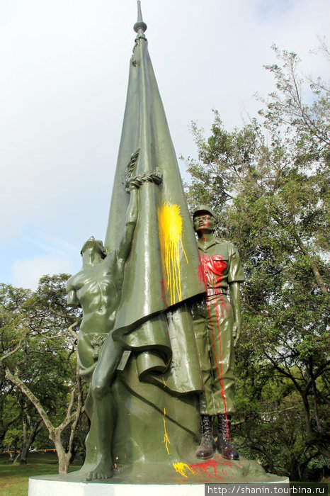 Монумент героям Кали, Колумбия