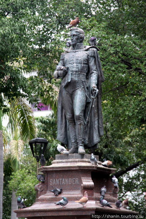 Генерал Сантандер Франсиско де Паула (1792 — 1840), один из руководителей Войны за независимость1810 — 26 гг. Национальный герой Колумбии. В 1819 — 28 гг. вице-президент Великой Колумбии. Кукута, Колумбия