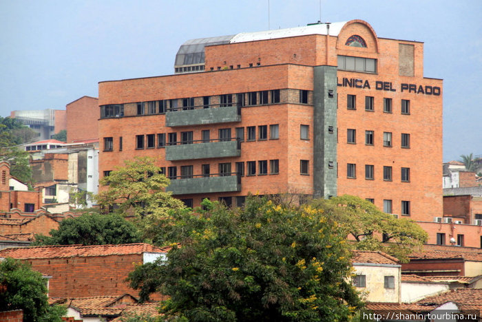 Клиника Медельин, Колумбия