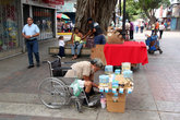 Торговцы на пешеходной улице