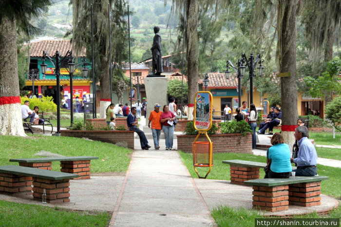 Центральная площадь — парк Табай, Венесуэла