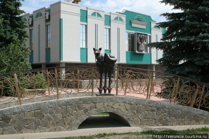 Лисий мостик возле музея Эрьзи. Саранск, Россия