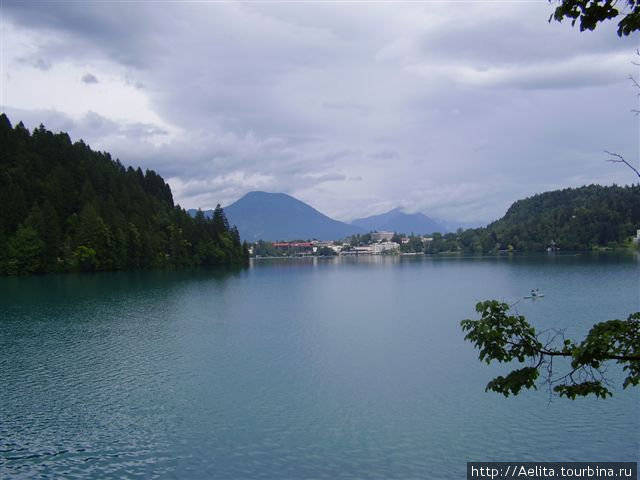 И это озеро Блед. Вид изнутри. Словения