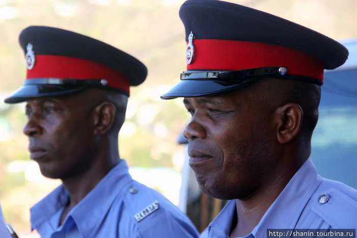 Полицейские с Гренады Сент-Джорджес, Гренада