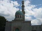 Это не мечеть, а нечто вроде водокачки. Османский стиль очень нравился прусским королям.