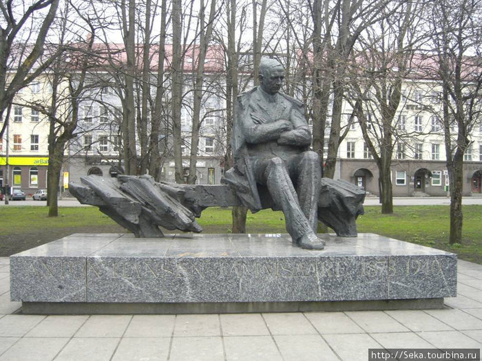 Памятник Антону Хансену Таммсааре Таллин, Эстония