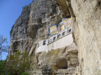 Пещерный храм Успения Богородицы