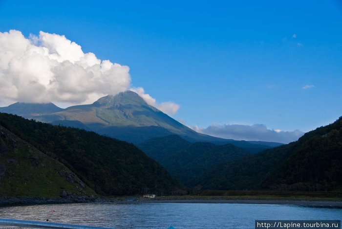 Гора Раусу — самая высокая в гряде Сиретоко (1661 м) Национальный парк Сиретоко, Япония