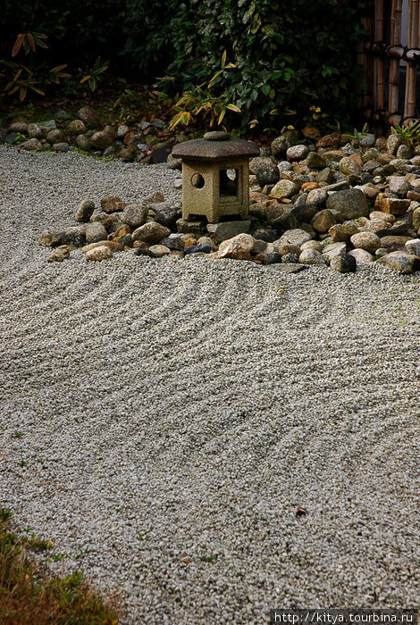 Осень в храме Сёрэн-ин Киото, Япония
