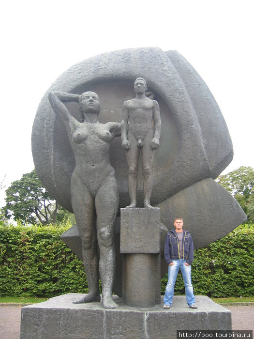 памятник многострадальной женщине, которая тащит на себе все тяготы жизни и мужика впридачу :) Осло, Норвегия