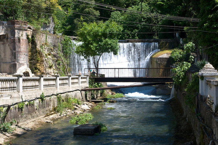 Эту плотину возвели монахи в начале 20 века Новый Афон, Абхазия