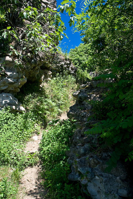 Вход в замок Сухум, Абхазия