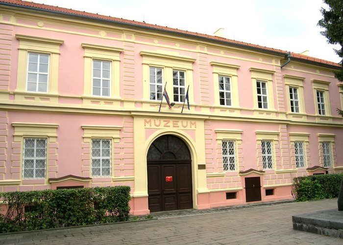 Краеведческий музей / Gemersko-malohontske muzeum