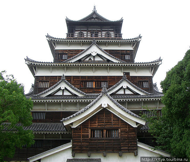 Замок Хиросима Хиросима, Япония